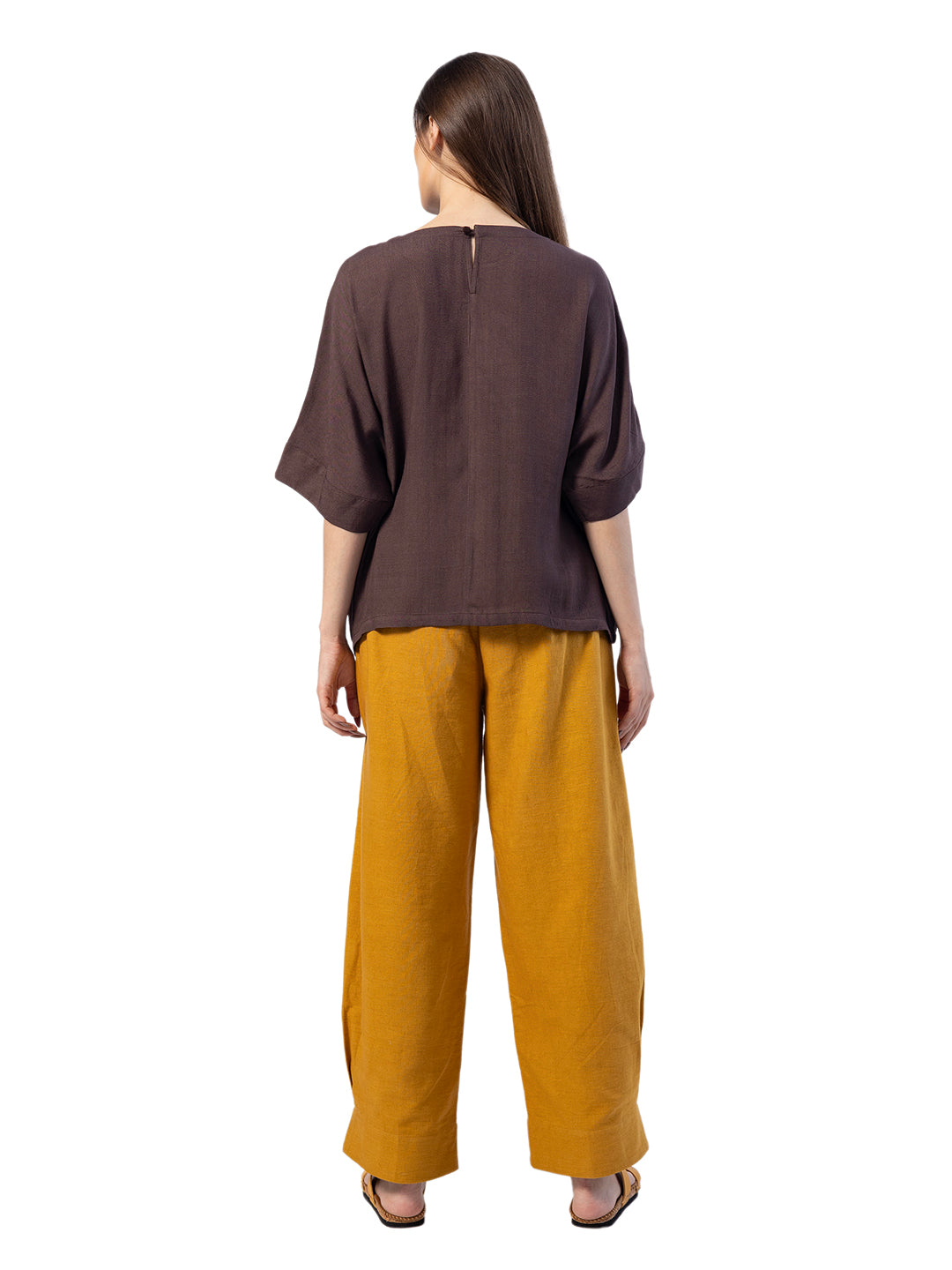 ERDA RELAXED FIT ROUND NECK TOP